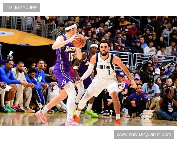 泰厄斯琼斯将被独行侠裁掉或加盟季后赛球队寻求新机会